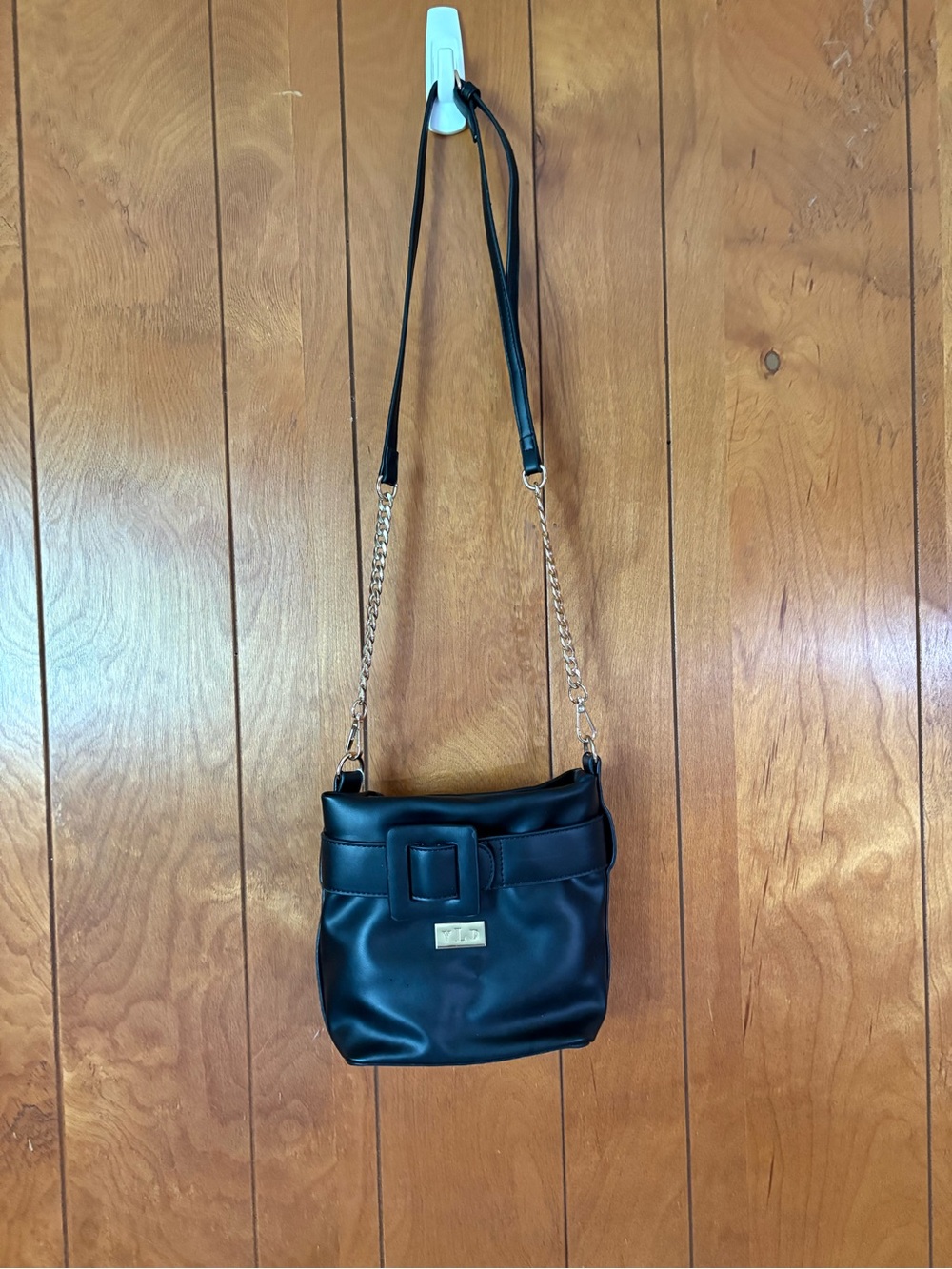 Victoria Leland design Black Crossbody Bag with Gold Chain Strap and Buckle